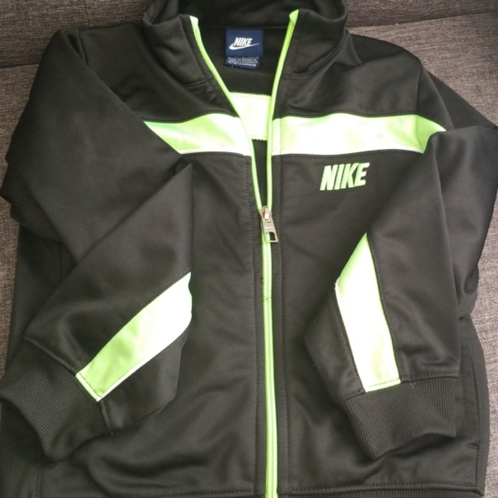 NIKE.. Jacket - Picture 2 of 2